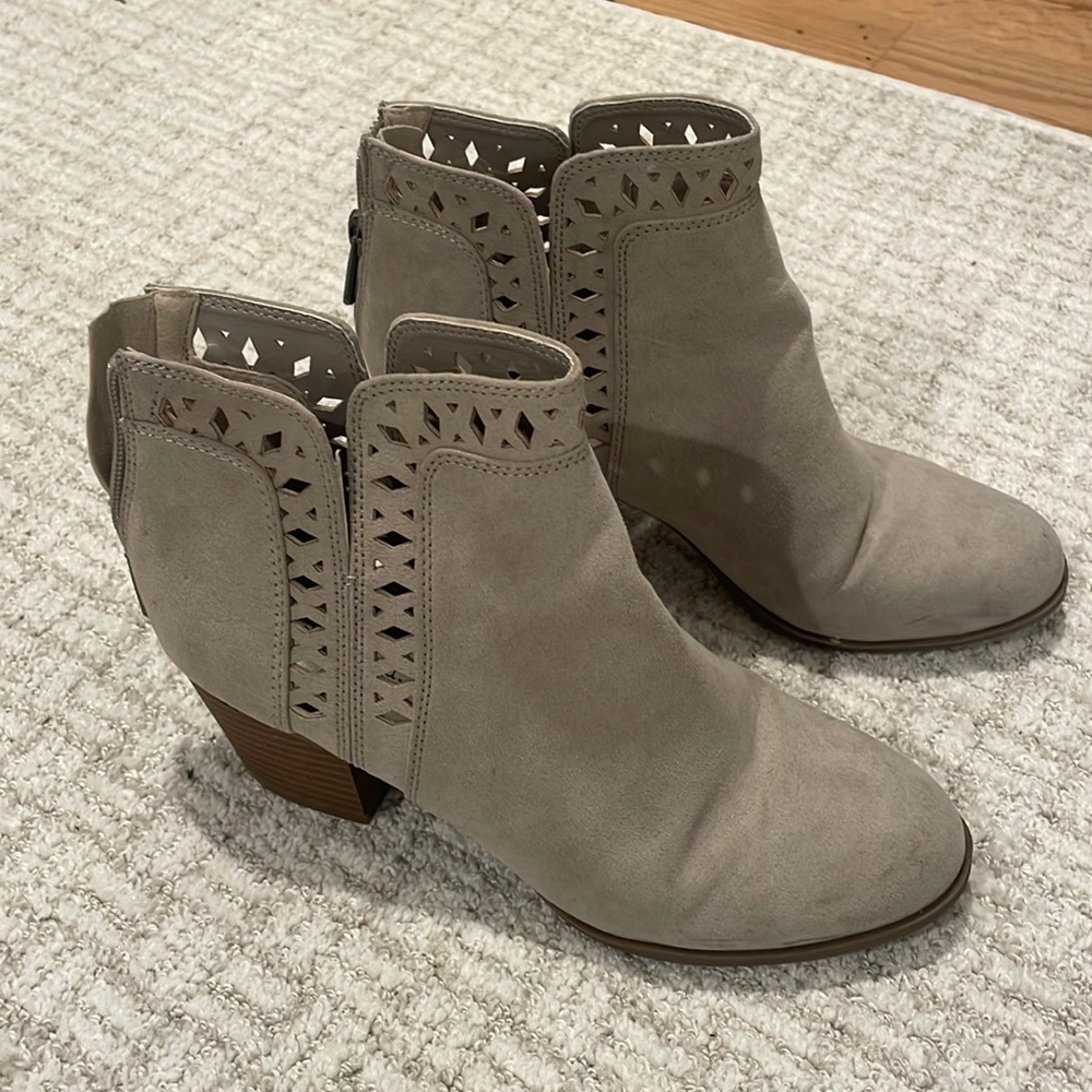 Light gray booties